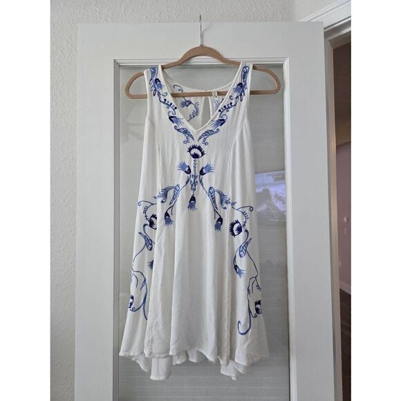 Intimately Free People White and‎ Blue Floral Embroidered Dress Boho Size Small - Picture 1 of 8